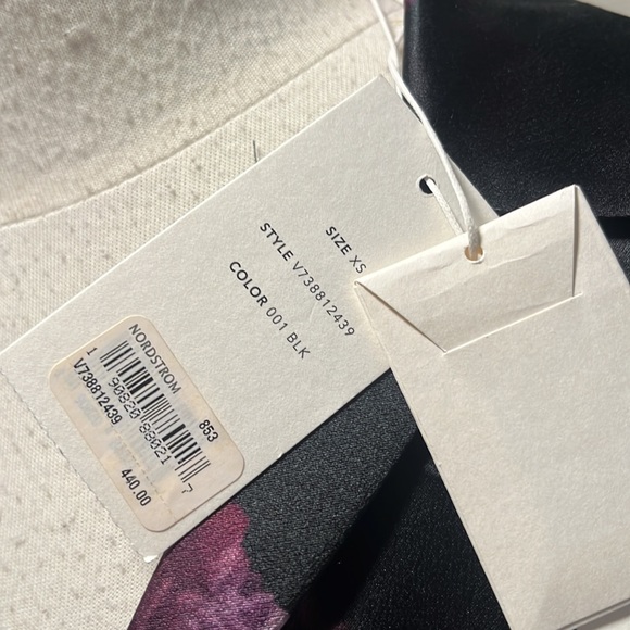 Vince silk popover blouse NWT - Picture 9 of 10